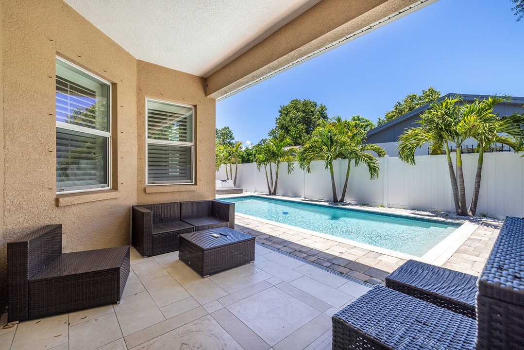 Property p4 image 32